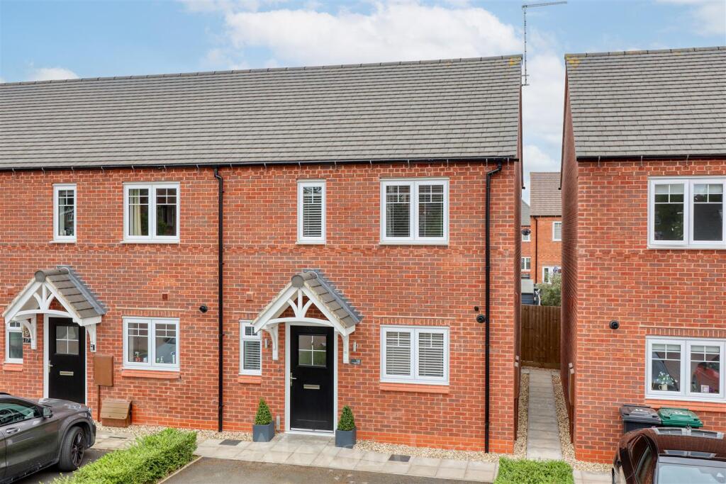 Main image of property: Ferny Close, Overseal,