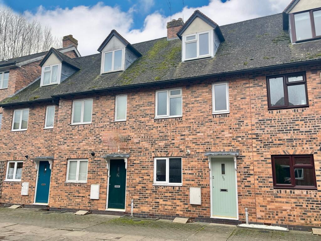 3 bedroom town house for sale in Stratford Road, Alcester, Warwickshire