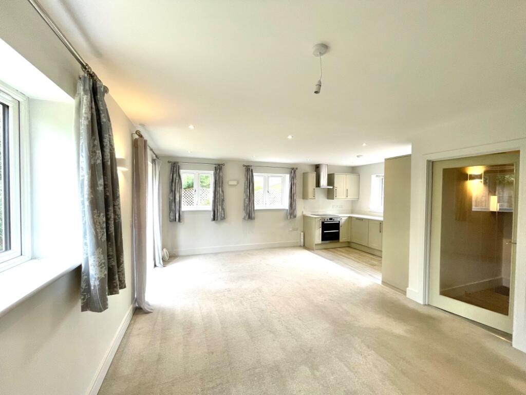 Additional property image - St. Gregorys Road, Stratford-Upon-Avon, Warwickshire, CV37