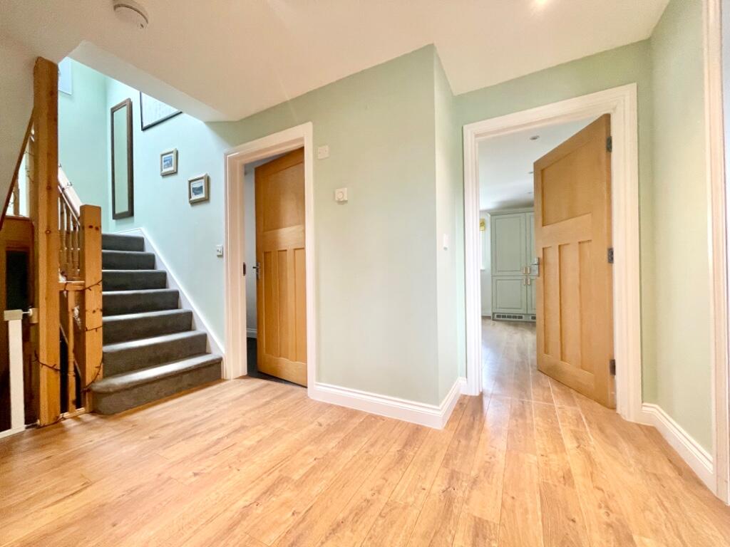 Additional property image - Luddington Road, Stratford-Upon-Avon, Warwickshire, CV37