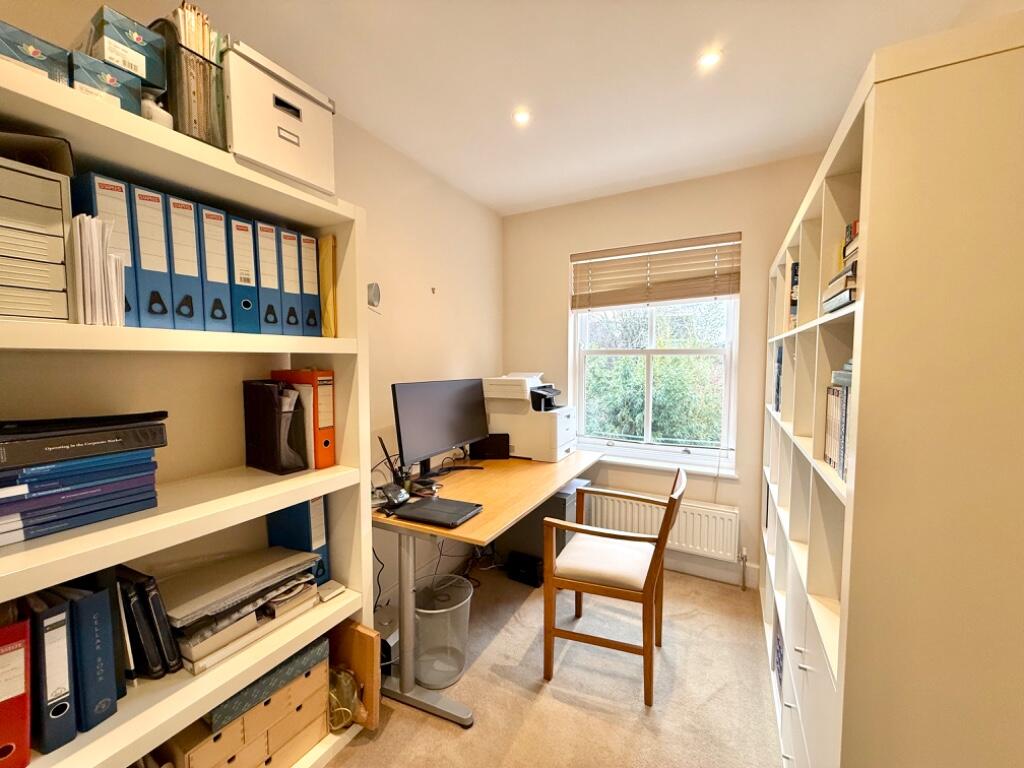 Additional property image - Albany Road, Stratford-Upon-Avon, Warwickshire, CV37