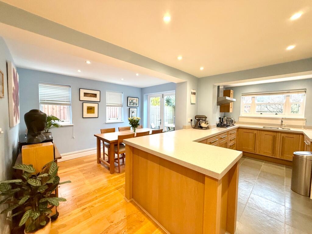 Additional property image - Albany Road, Stratford-Upon-Avon, Warwickshire, CV37