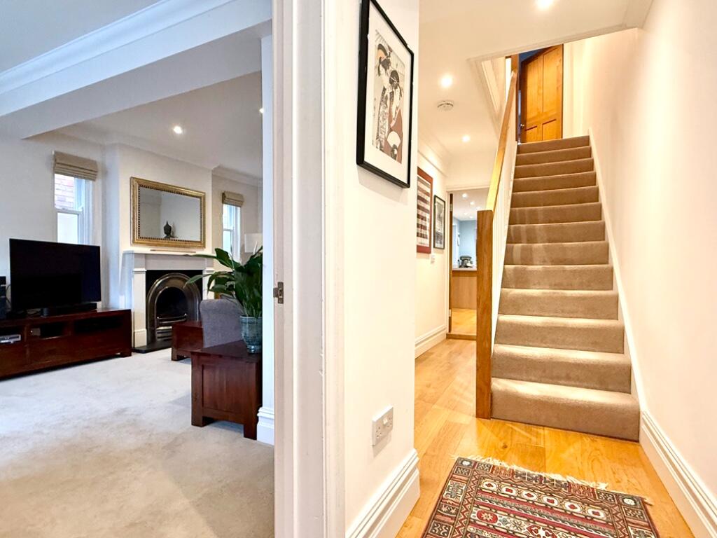 Additional property image - Albany Road, Stratford-Upon-Avon, Warwickshire, CV37