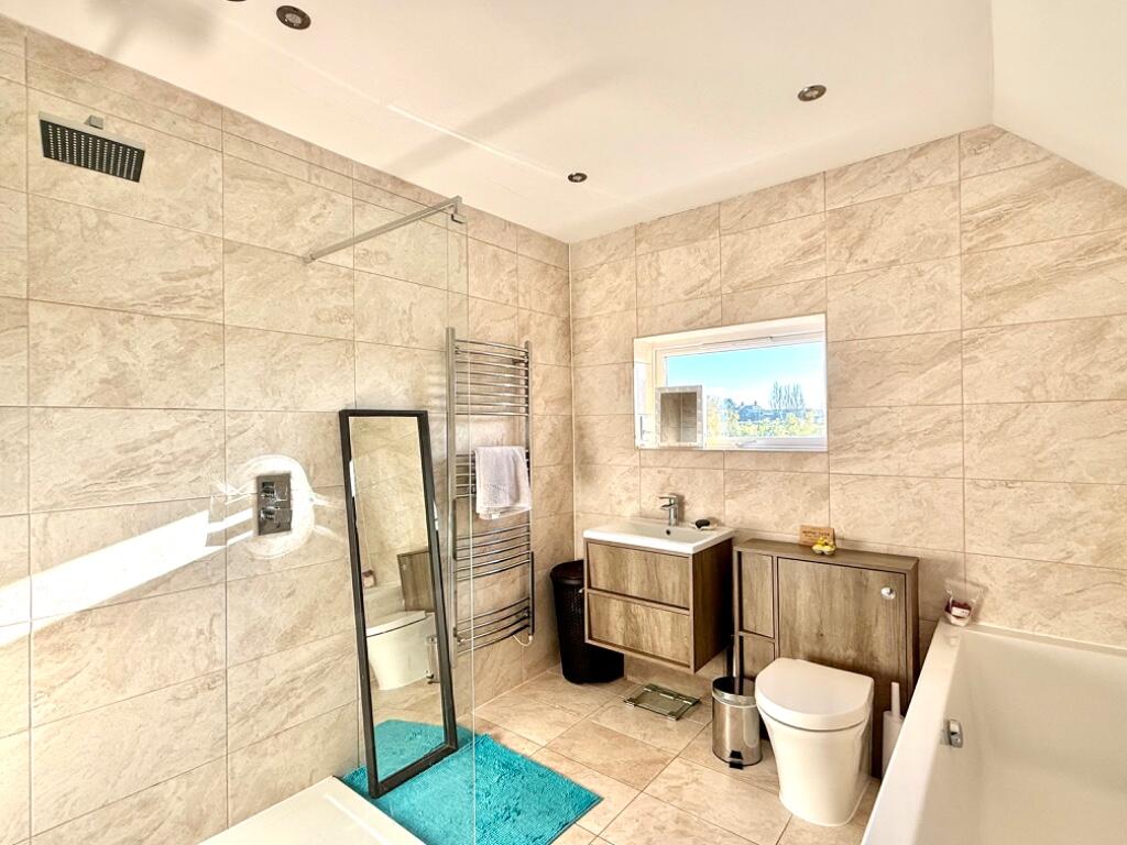 Additional property image - Alveston Hill, off Loxley Road, Stratford-Upon-Avon, Warwickshire, CV37