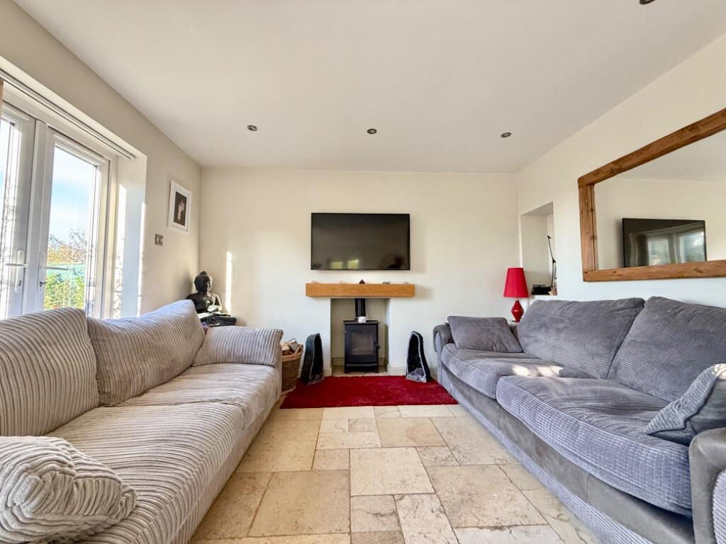 Additional property image - Alveston Hill, off Loxley Road, Stratford-Upon-Avon, Warwickshire, CV37