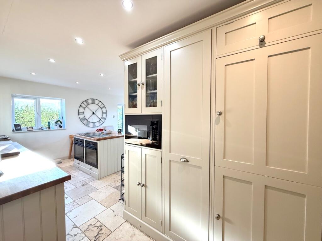 Additional property image - Alveston Hill, off Loxley Road, Stratford-Upon-Avon, Warwickshire, CV37