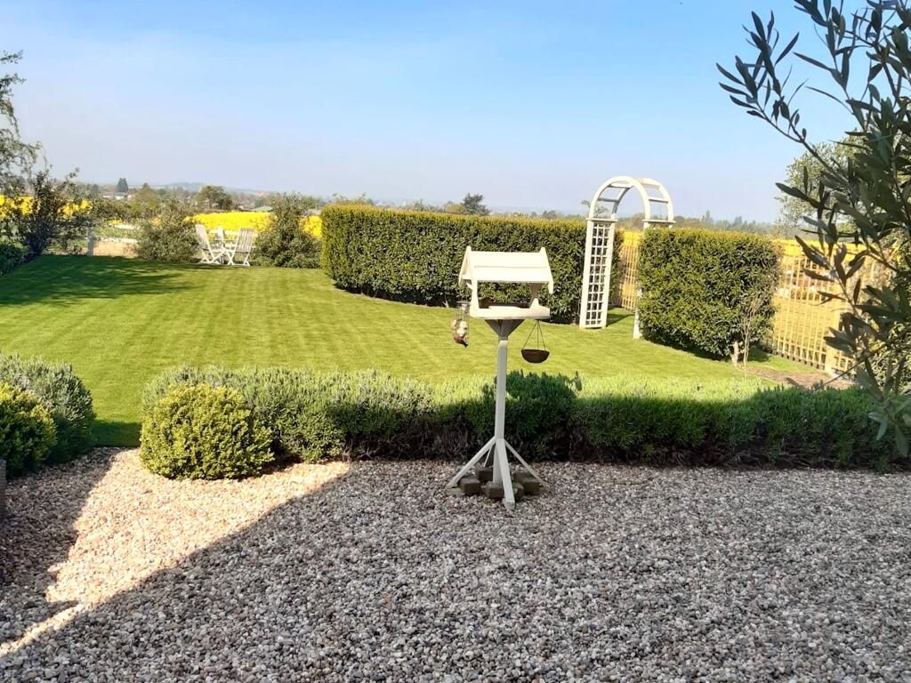 Additional property image - Alveston Hill, off Loxley Road, Stratford-Upon-Avon, Warwickshire, CV37