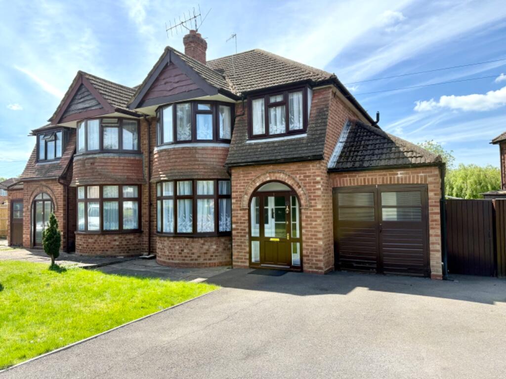 Main image of property: Highfield Road, Stratford-Upon-Avon, Warwickshire, CV37