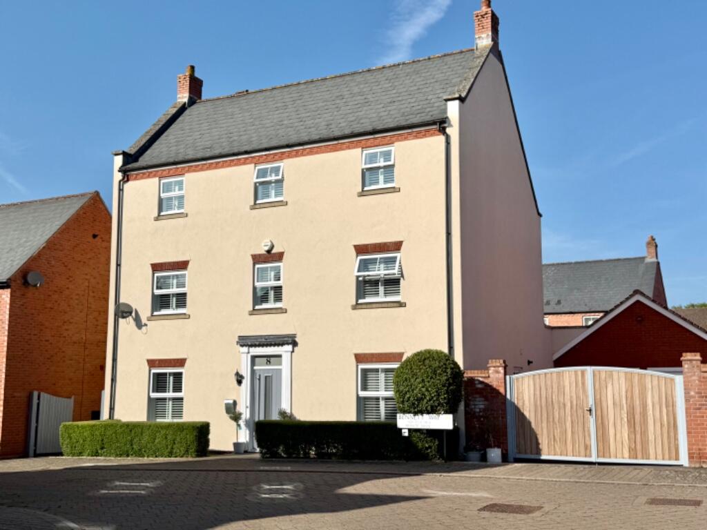 Main image of property: Browning Close, Stratford-Upon-Avon, Warwickshire, CV37