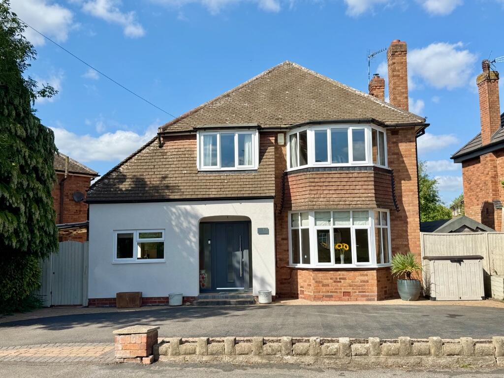 Main image of property: Oakleigh Road, Stratford-Upon-Avon, Warwickshire, CV37