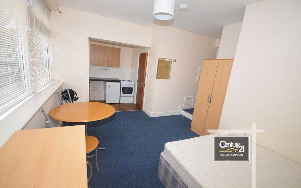 Main image of property: |Ref: R154368|, London Road, Southampton, SO15 2AD