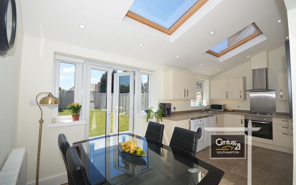 Main image of property: |Ref: L815122|, Bassett Green Road, Southampton, SO16 3EF