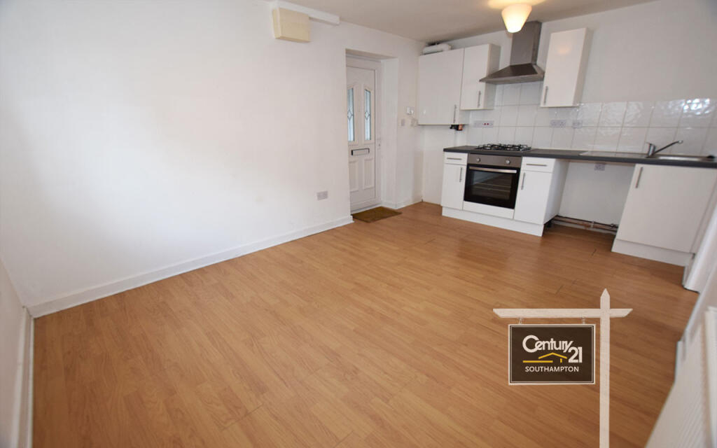 Main image of property: |Ref: R152446|, Cox's Lane, Southampton, SO19 9RF