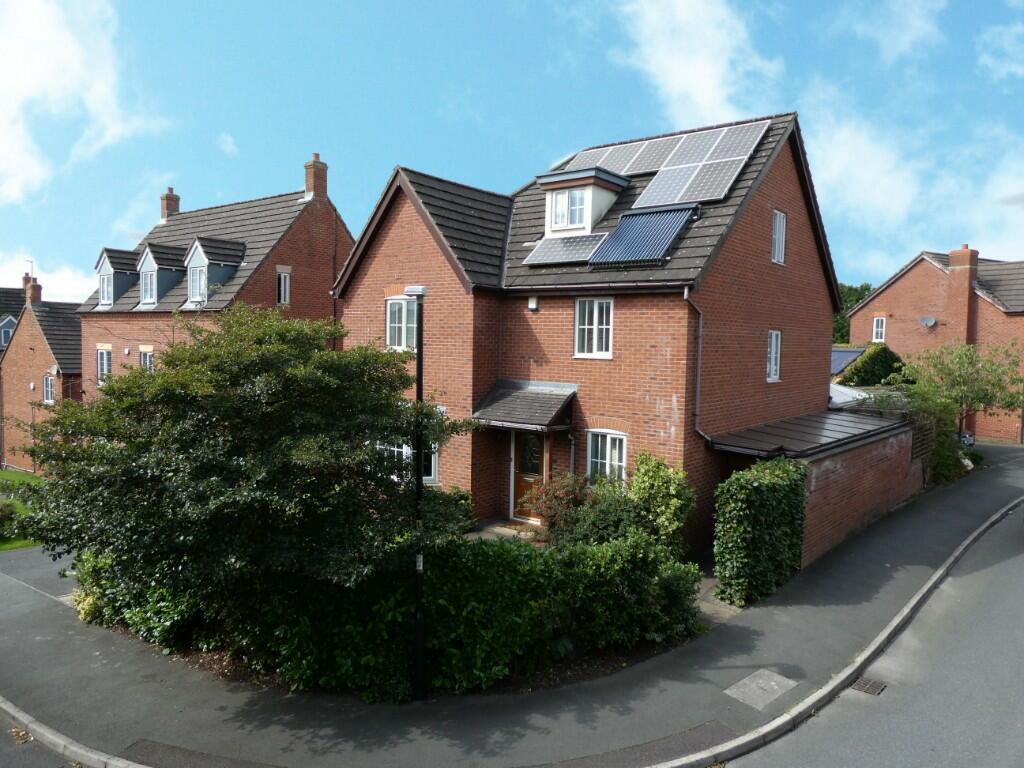 5 bedroom detached house for sale in Fairview Drive, Adlington, Chorley, PR6