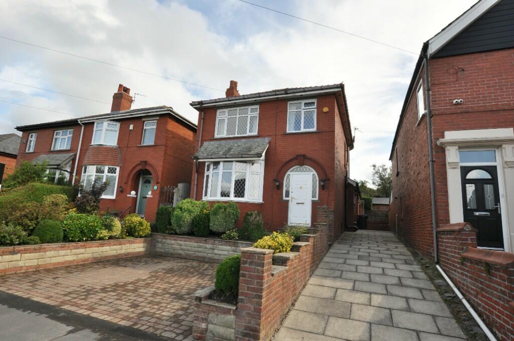 3 bedroom detached house for sale in Chorley Road, Heath Charnock