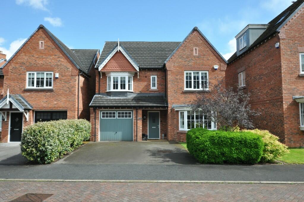 5 bedroom detached house for sale in Duxbury Manor Way, Chorley