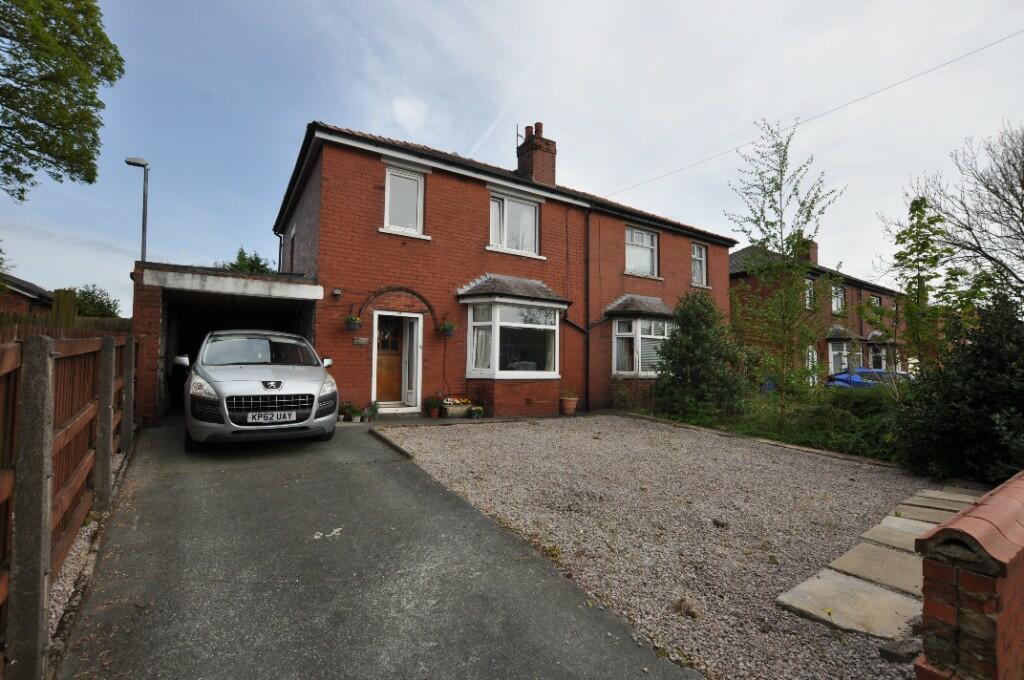 3 bedroom semidetached house for sale in Russell Square, Chorley