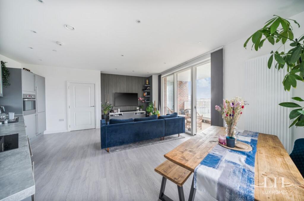 Main image of property: Hamilton Mansions, Barking