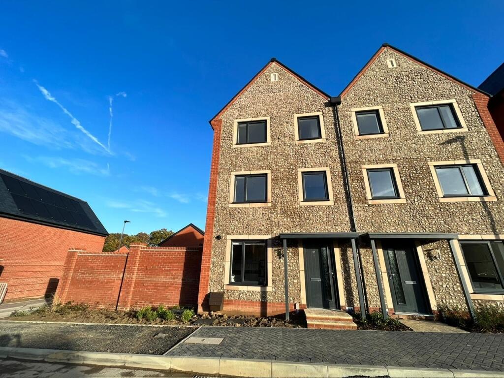 Main image of property: Flagpond Road, Whiteley, Fareham, PO15