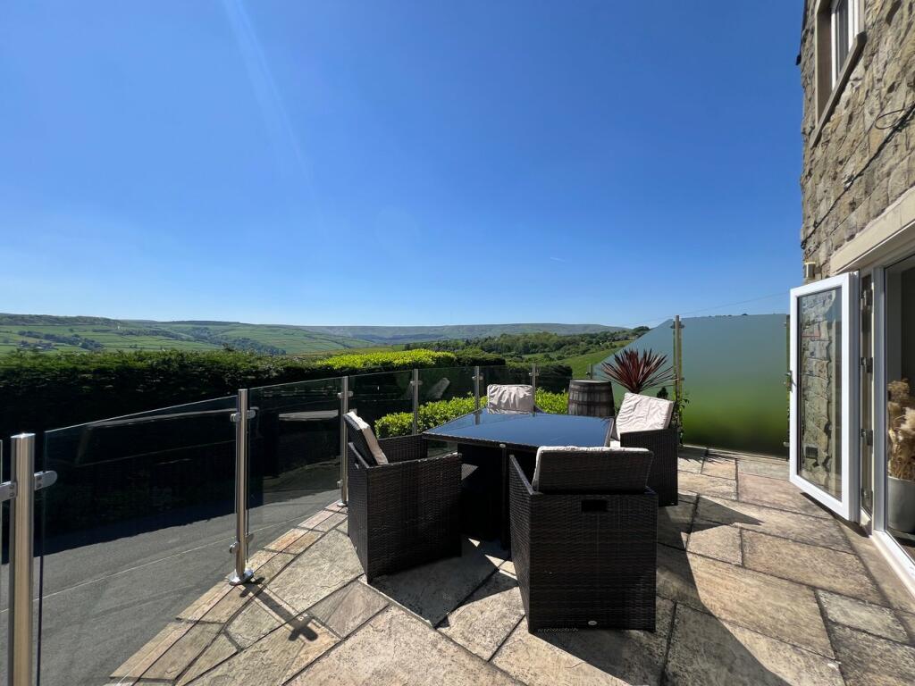 5 bedroom detached house for sale in Allergill Park, Upperthong