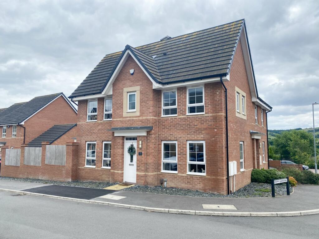 3 bedroom semidetached house for sale in Thomas Wroe Way, Meltham