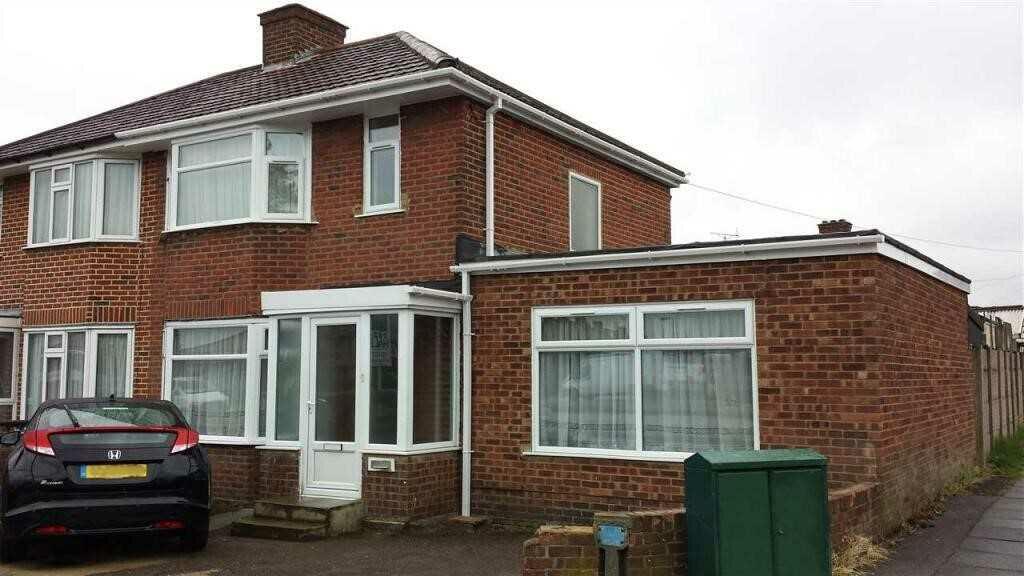 4 bedroom semidetached house for sale in Honeypot Lane, Stanmore, HA7