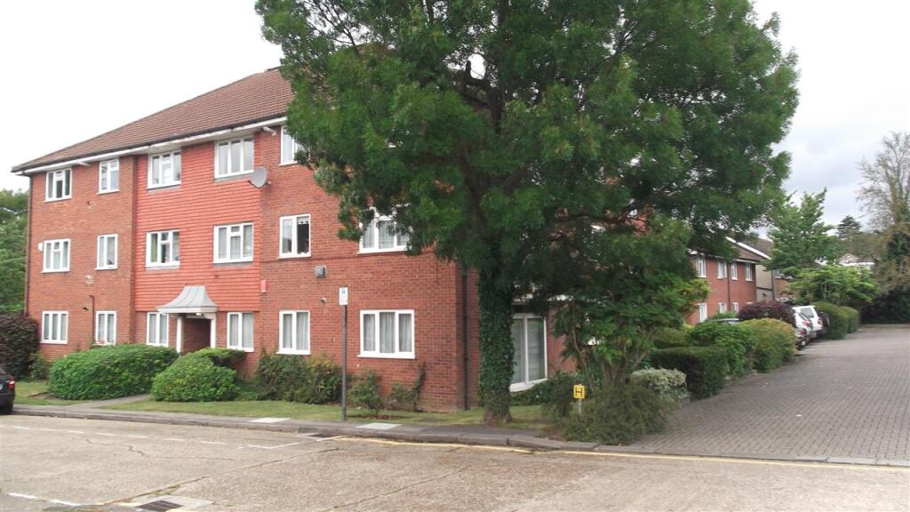 Main image of property: Chatsworth Court, 19-21 Marsh Lane, Stanmore