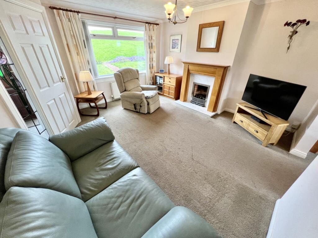 3 bedroom semidetached house for sale in 17 Yarrow Crescent,