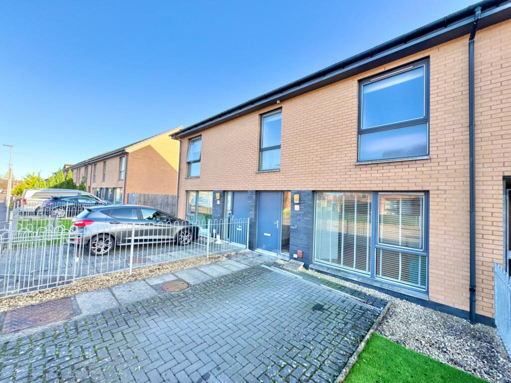 Main image of property: 34 Shortroods Road, Paisley