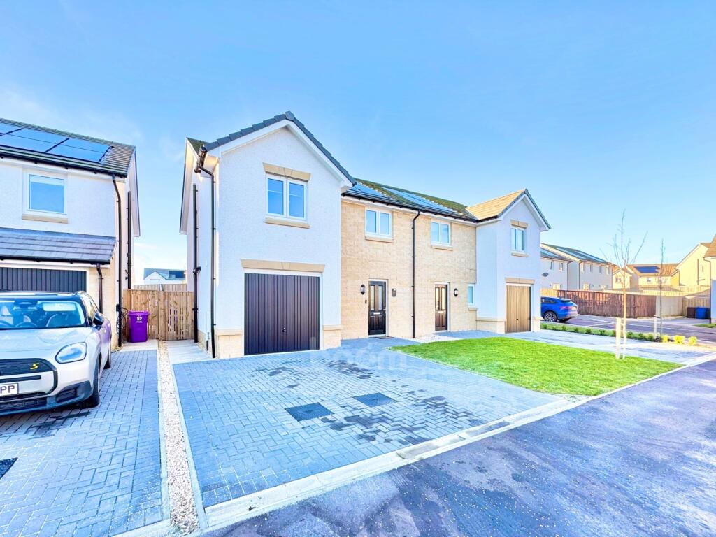 Main image of property: Longbow Place, Kilwinning