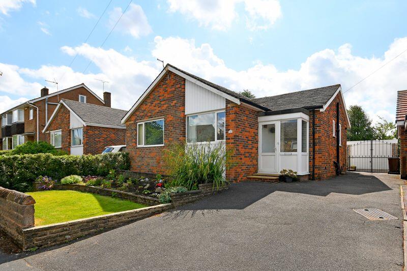 2 bedroom bungalow for sale in Peterborough Road, Lodge Moor, Sheffield, S10