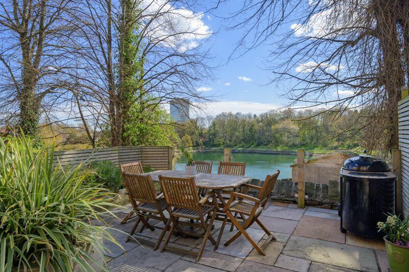 4 bedroom end of terrace house for sale in Harcourt Road, Crookesmoor