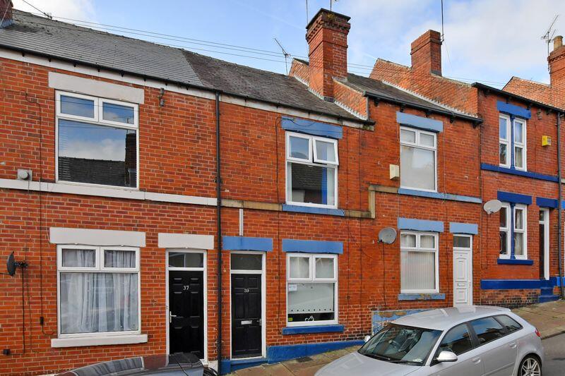 3 bedroom terraced house for sale in Hawksworth Road, Walkley