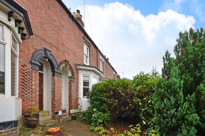 4 bedroom terraced house for sale in Oakbrook Road, Nether Green