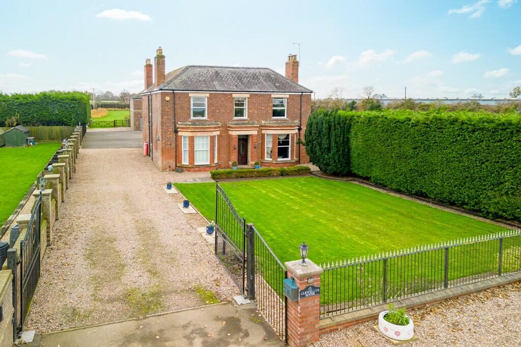 7 bedroom detached house for sale in Main Road, Wigtoft, PE20 2NZ, PE20