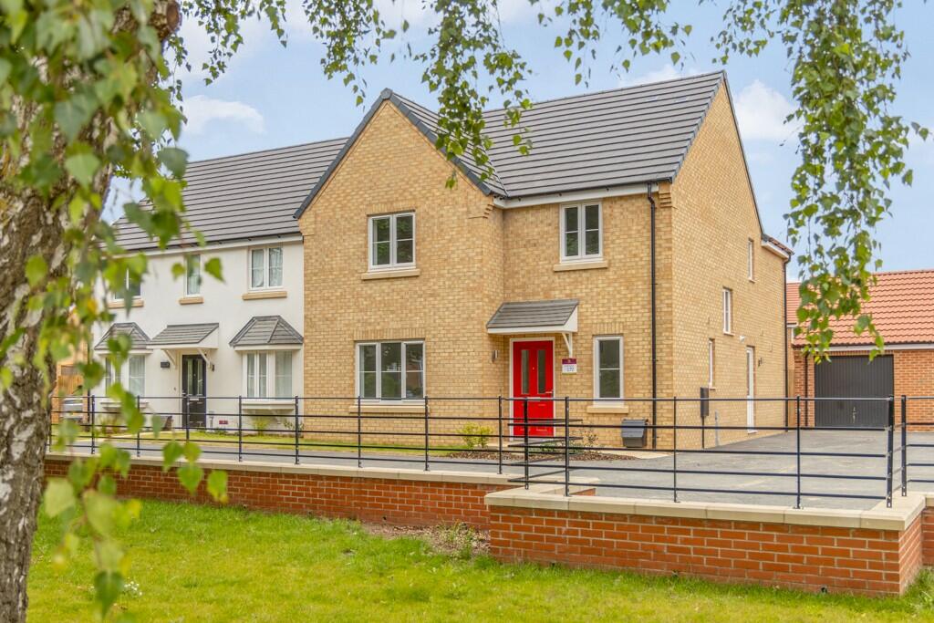 4 bedroom detached house for sale in Frampton Gate, Middlegate Road