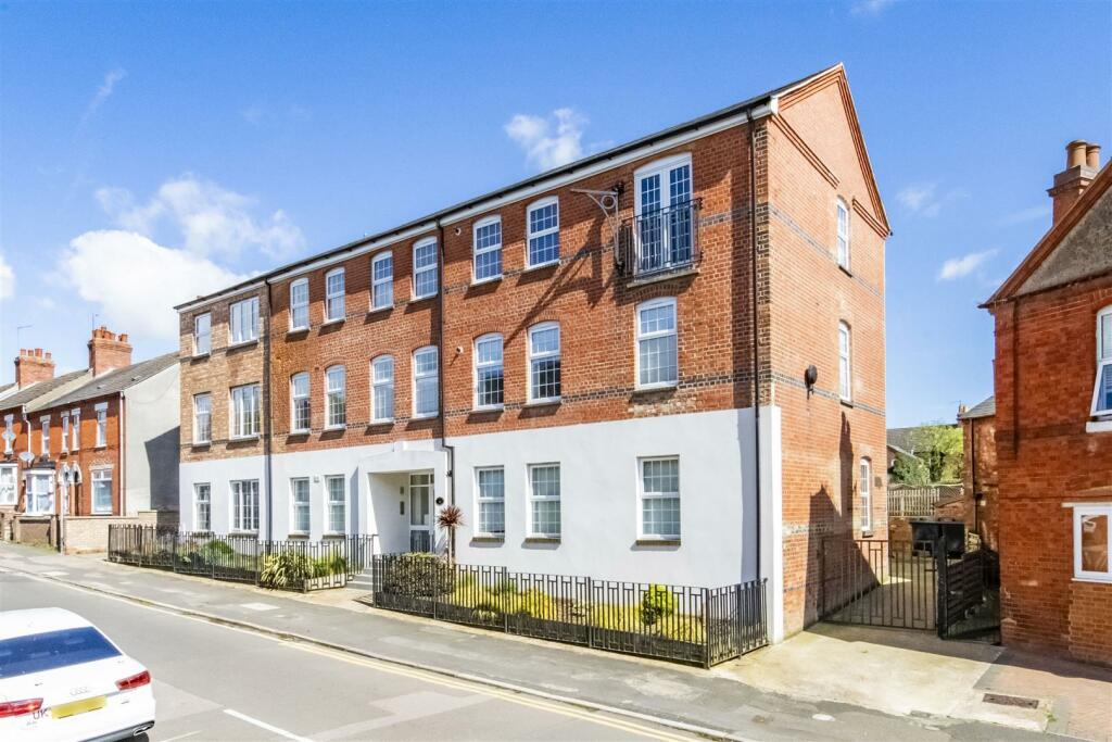 2 bedroom apartment for rent in Arthur Street, Wellingborough, NN8