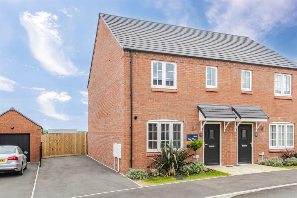 3 bedroom semidetached house for sale in Barton Road, Barton Seagrave