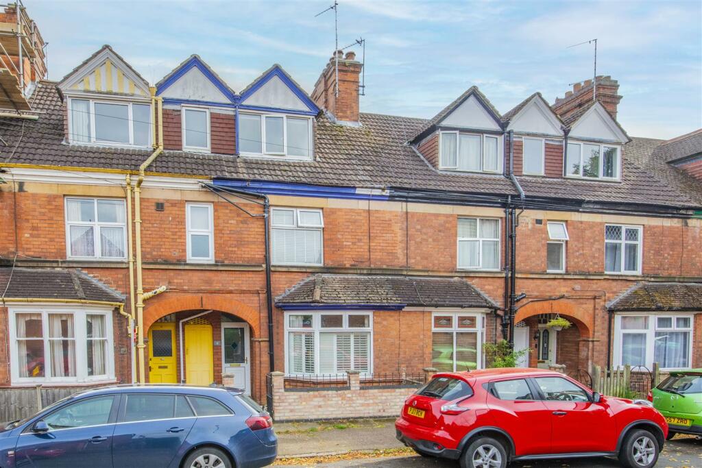 4 bedroom terraced house for sale in The Grove, Kettering, NN15