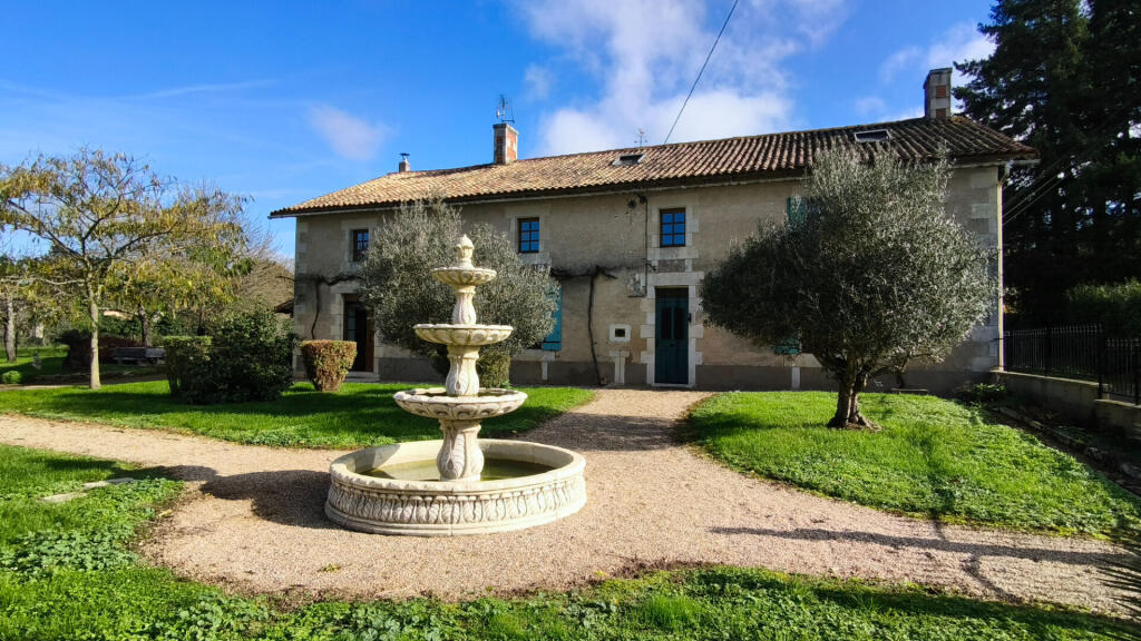 Main image of property: Poitou-Charentes, Vienne, Vaux