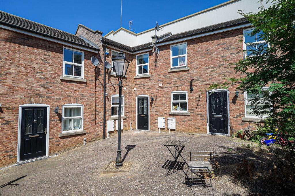 Main image of property: North Street, Leighton Buzzard