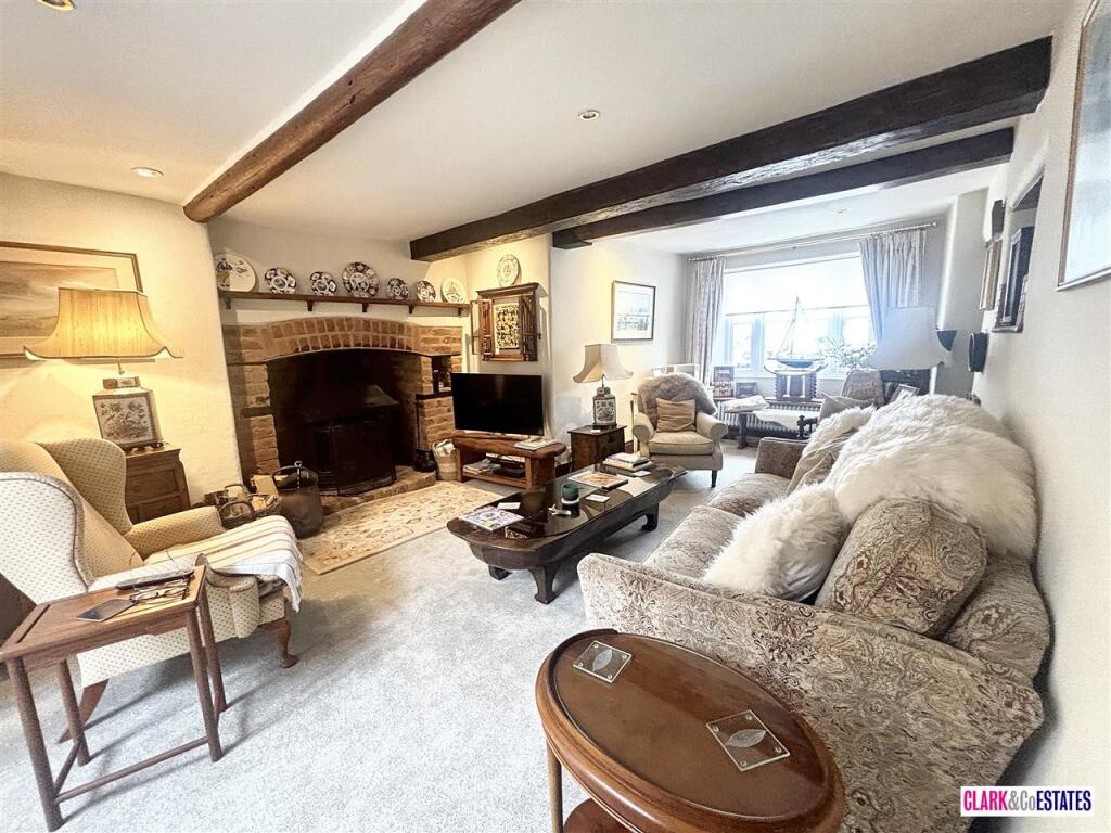 Main image of property: Topsham, Topsham