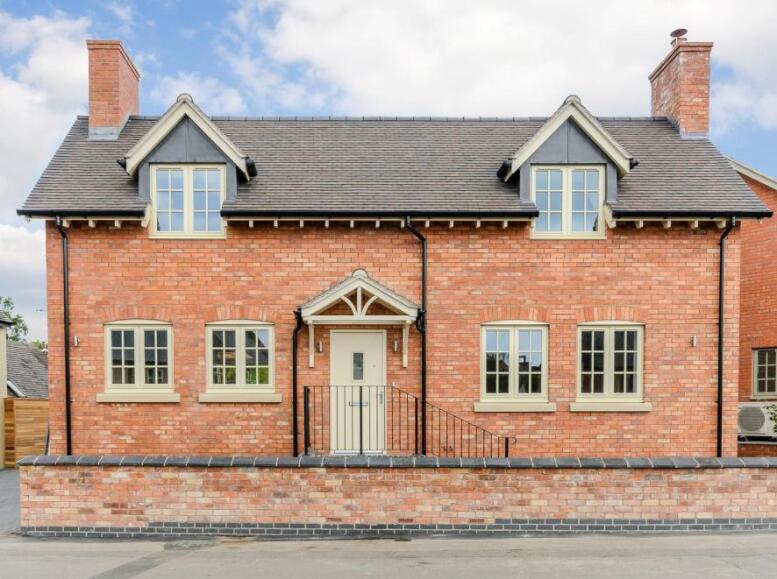 Main image of property: The Foxhunter, The Square, Snitterfield, Stratford-Upon-Avon