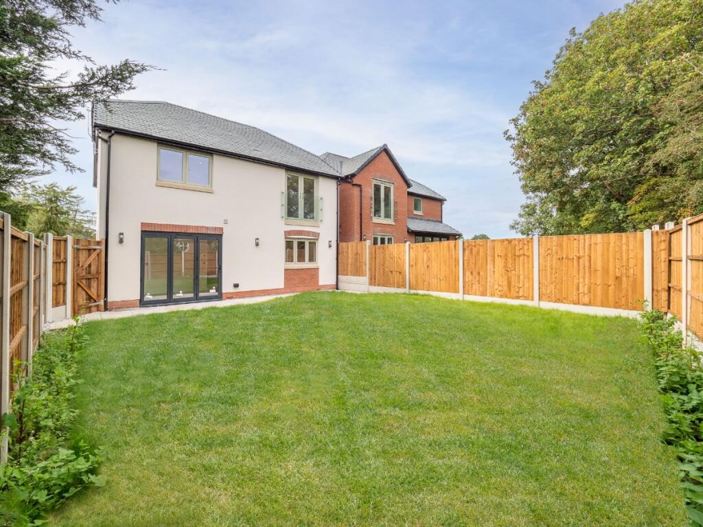 Main image of property: Monarchs Rise, Snitterfield, Stratford-upon-Avon