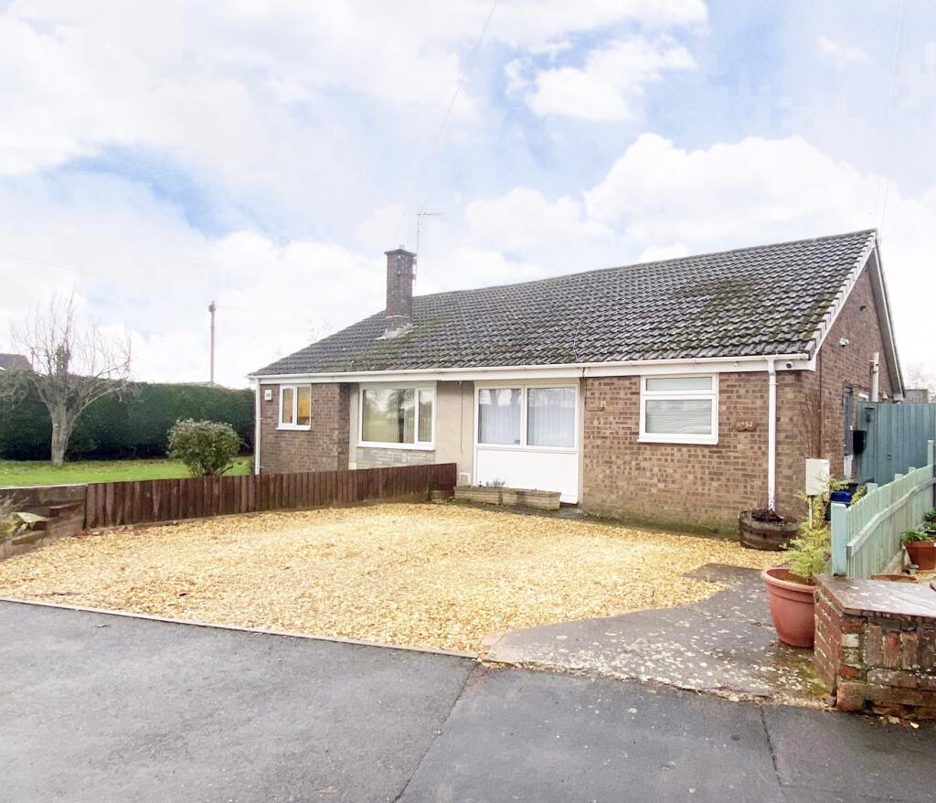 2 bedroom semidetached bungalow for sale in Mill Lane, CALDICOT, NP26