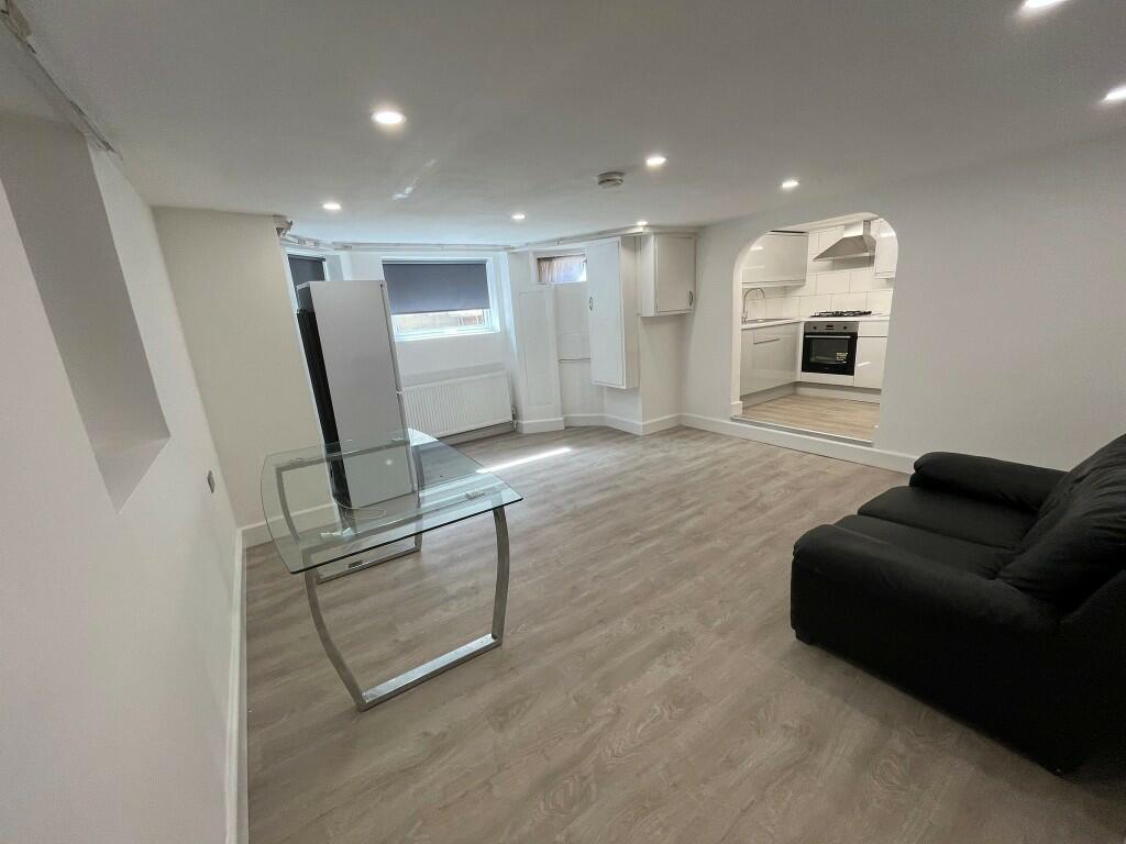 Main image of property: Lingwood Road, London, E5