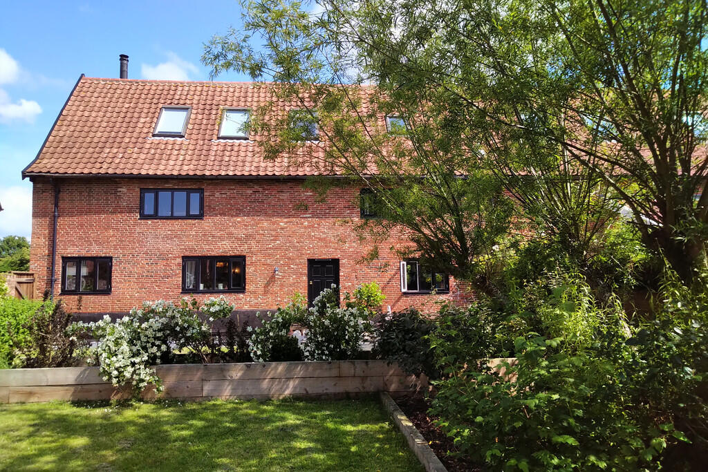 Main image of property: Loddon, Norwich