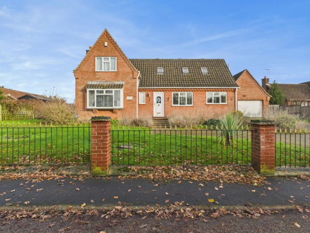 Main image of property: Lowestoft Road, Worlingham, Beccles, Suffolk 