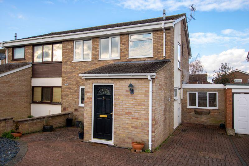 3 bedroom semidetached house for sale in Cherbury Green, Wantage, OX12