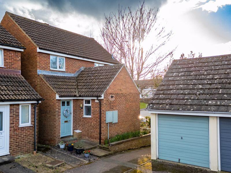 Main image of property: Highclere Gardens, Wantage